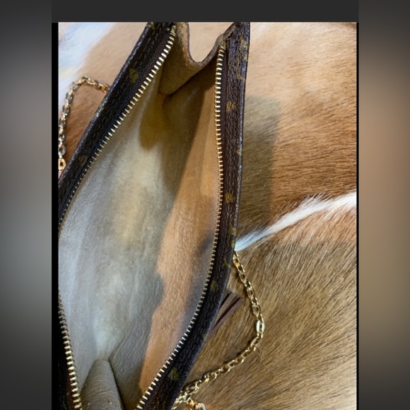 🚫SOLD🚫 LV Pouch Gm💥Sharp Super Attractive Trendy Stylish💥w/accessories7.85” - Picture 13 of 16